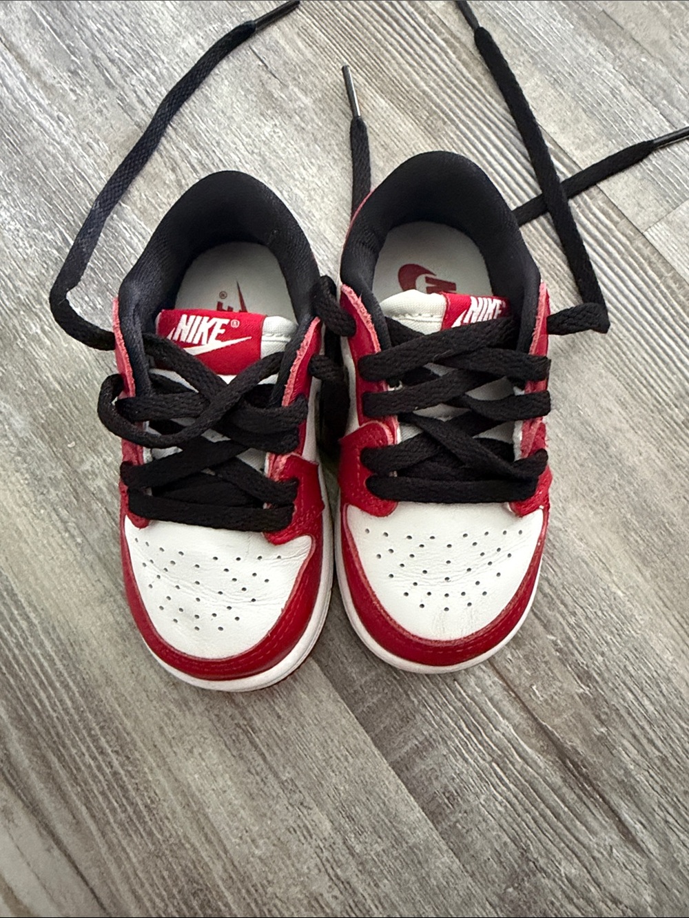 Toddler Jordan 1 5c like new